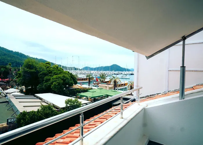 Skopea Exclusive Hotel *